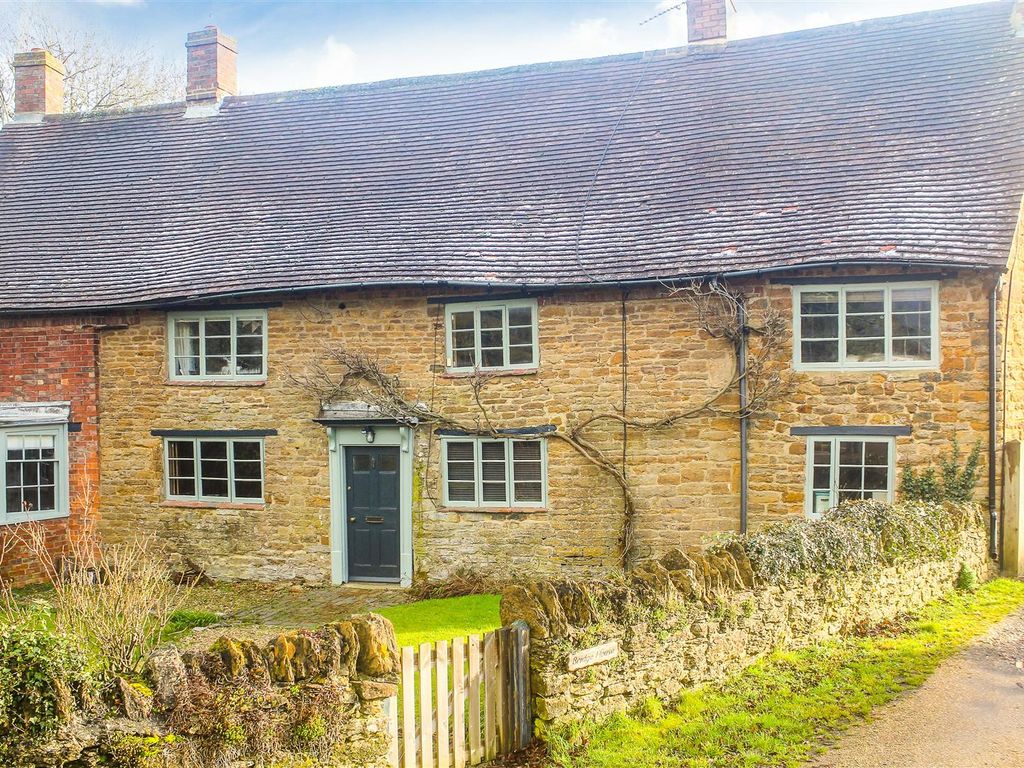 4 bed detached house for sale in Daventry Road, Badby, Daventry NN11