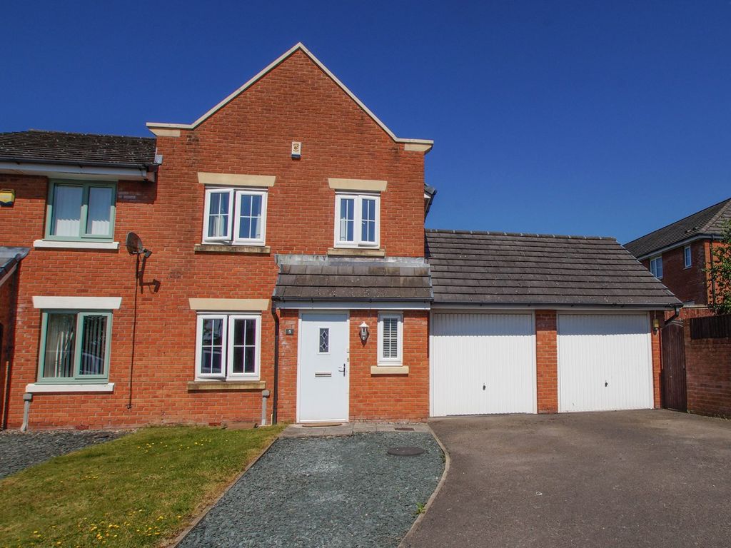 4 bed semidetached house for sale in Cavaghan Gardens, Off London Road