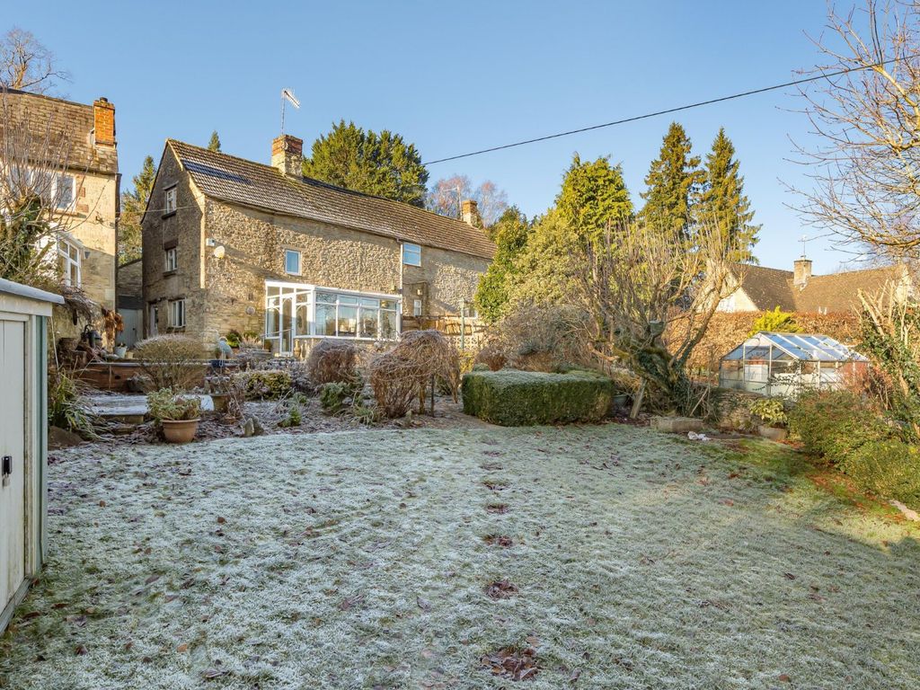 2 bed end terrace house for sale in Cheltenham Road, Baunton