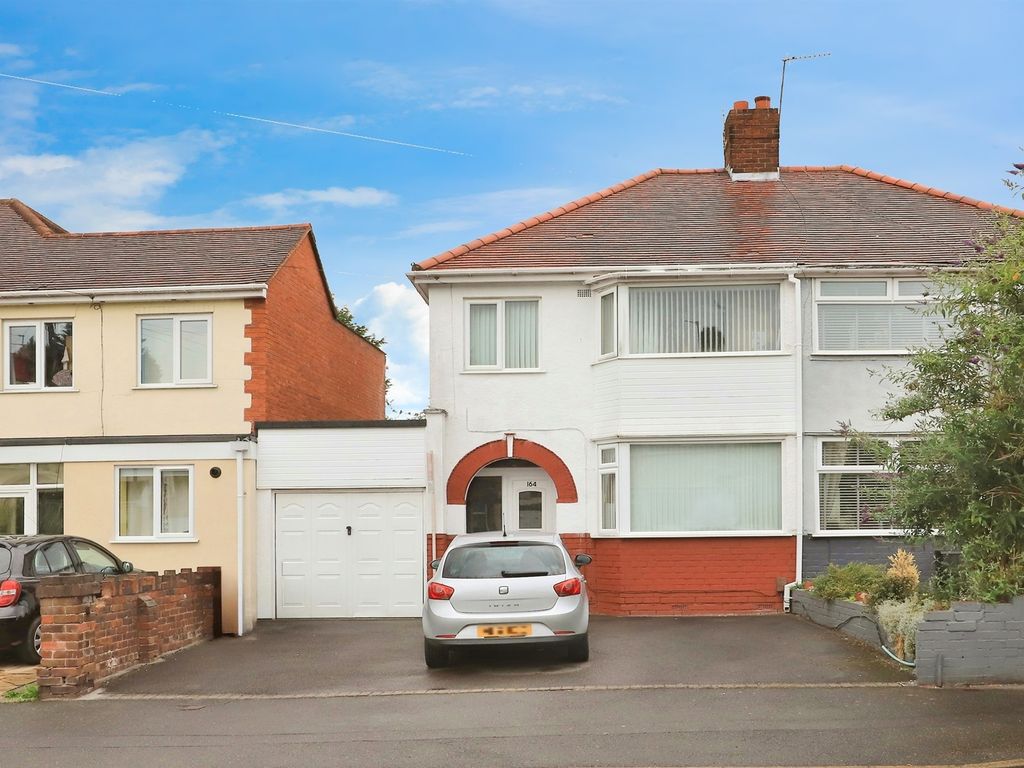 3 bed semidetached house for sale in Probert Road, Oxley