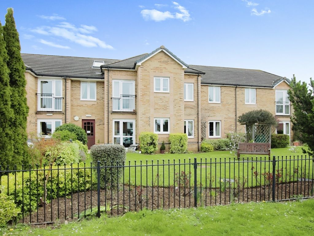 1 bed flat for sale in Banbury Road, Kidlington OX5, £159,950 Zoopla