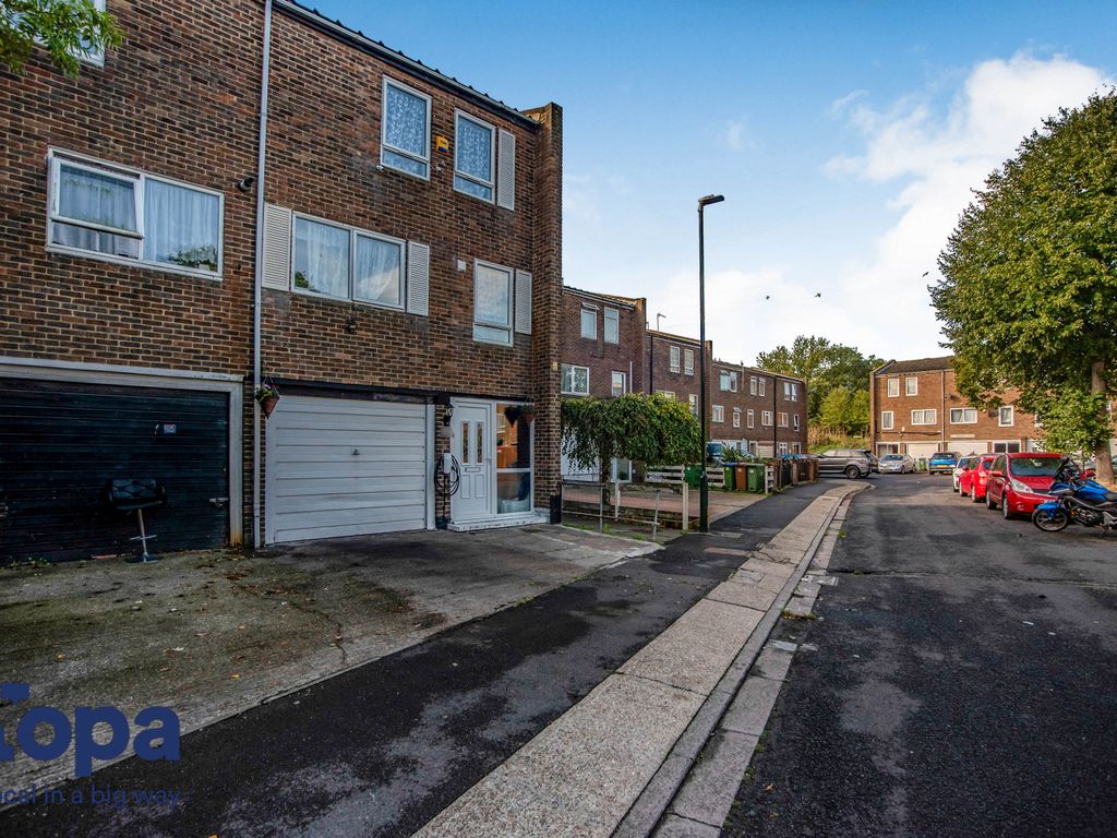 4 bed town house for sale in St. Katherines Road, Erith DA18, £500,000 Zoopla