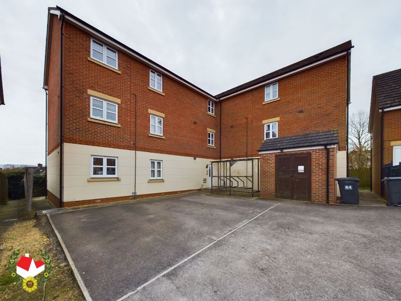 2 bed flat for sale in Boughton Way, Coney Hill, Gloucester GL4, £