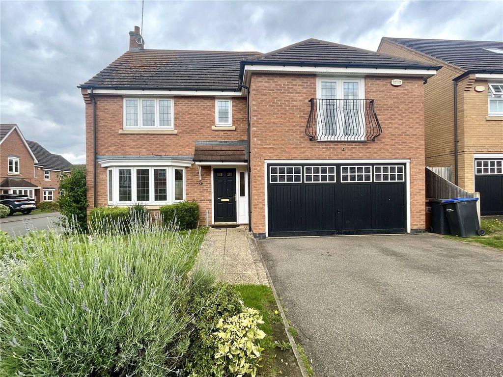 4 bed detached house to rent in Bancroft Way, Wootton Fields