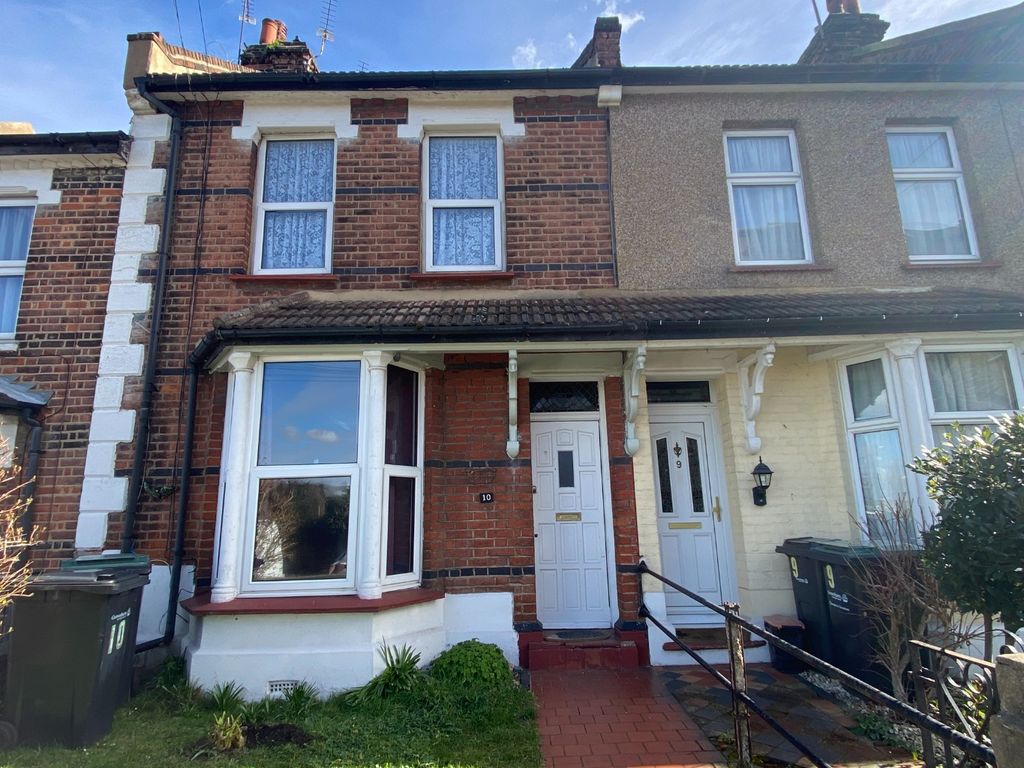 2 bed terraced house to rent in Stuart Road, Gravesend, Kent DA11 Zoopla
