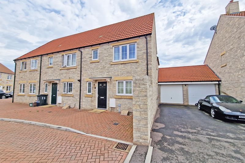 3 bed end terrace house for sale in Russet Road, Somerton TA11 Zoopla