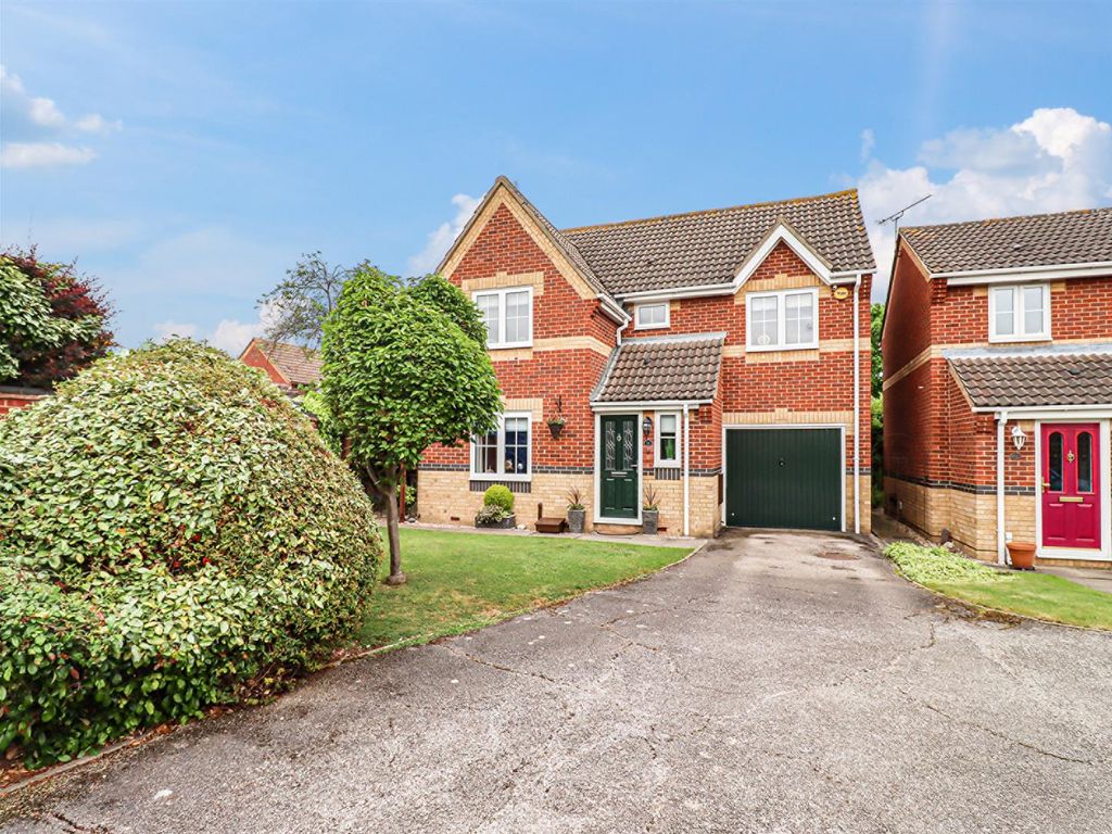 4 bed detached house for sale in Lennox Drive, Wickford SS12 Zoopla