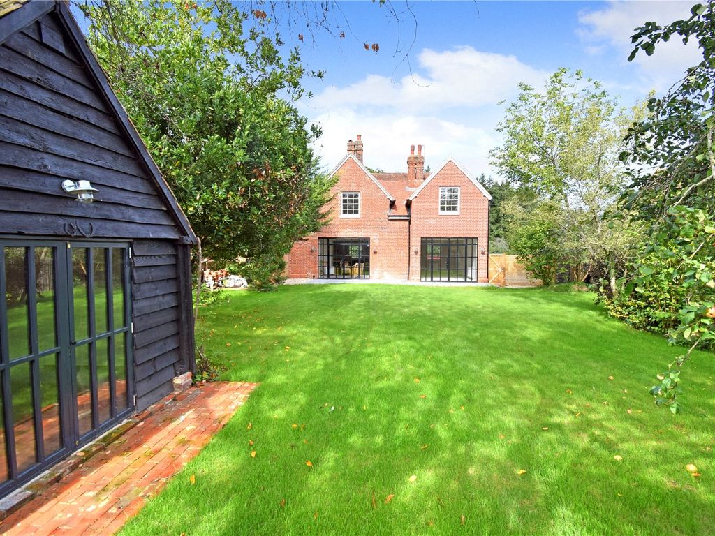 4 bed detached house for sale in The Street, Mortimer, Reading