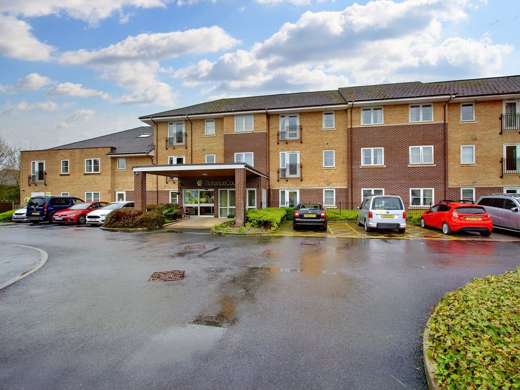 2 bed property for sale in Rutland Crescent, Trowbridge BA14 Zoopla
