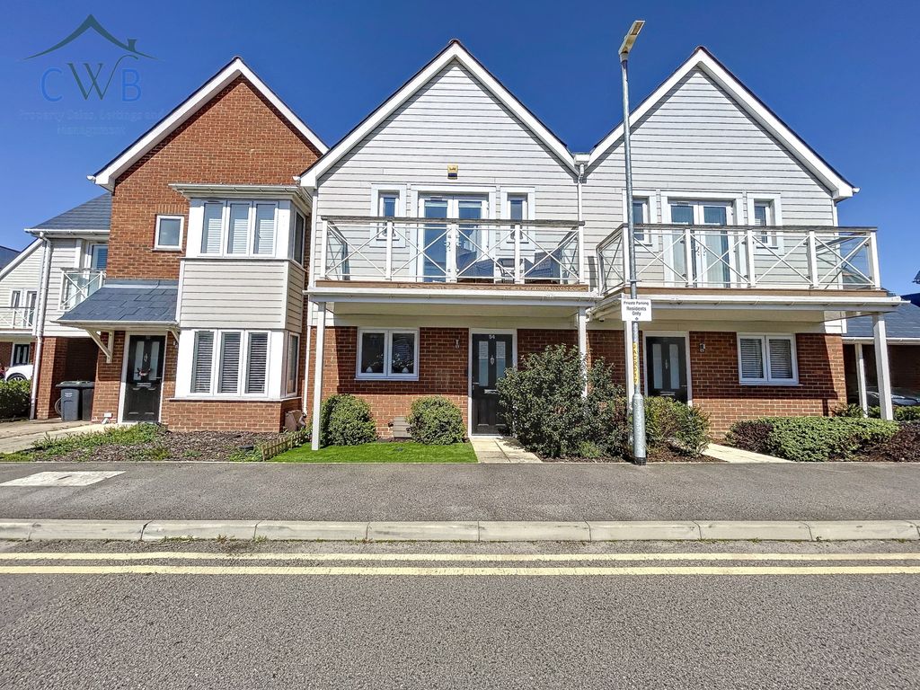 3 bed terraced house for sale in Amisse Drive, Snodland ME6 Zoopla