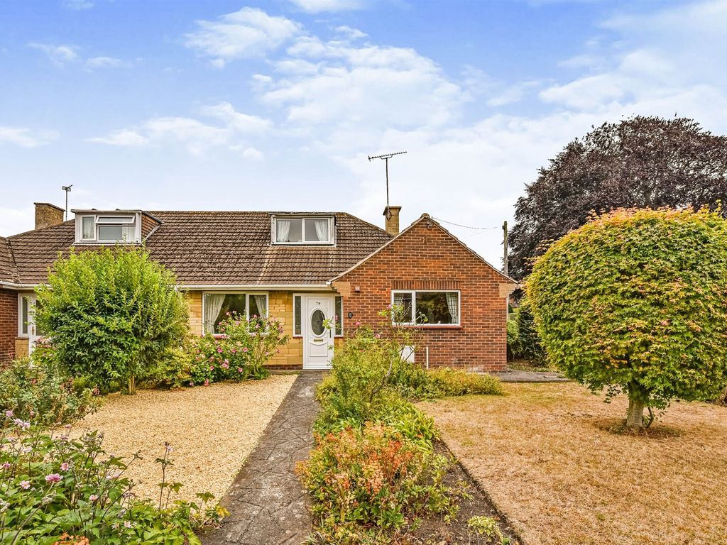 3 bed semidetached bungalow for sale in St. Thomas Road, Trowbridge