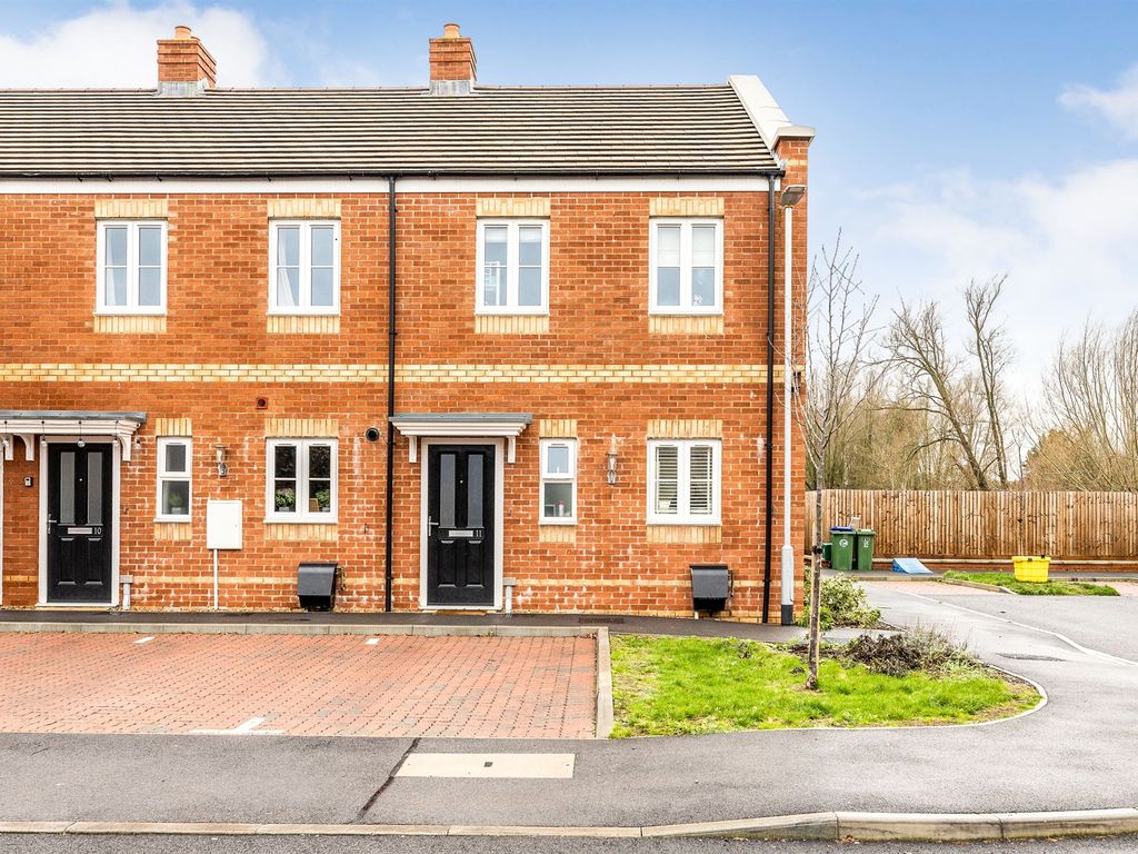 Hamilton Close, Buckingham MK18  