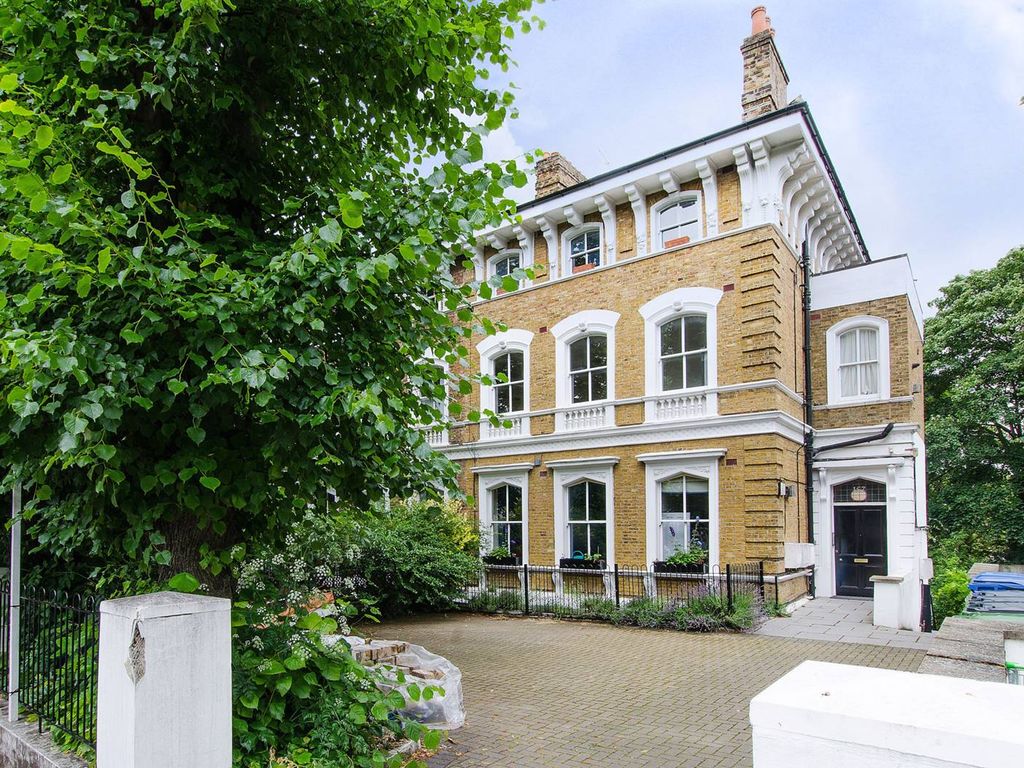 Victoria Way, Charlton, London SE7