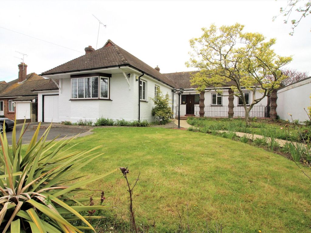 4 bed bungalow to rent in Singlewell Road, Gravesend, Kent DA11 Zoopla