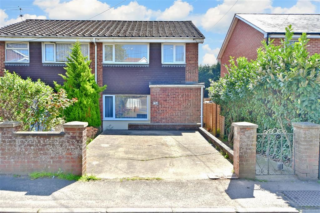 3 bed semidetached house for sale in Island Road, Sturry, Canterbury