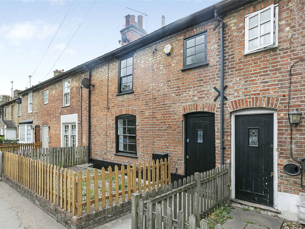 3 bed terraced house for sale in Cockfosters Road, Hadley Wood