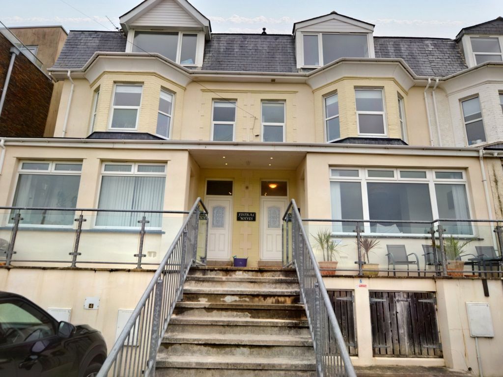 2 bed flat for sale in Headland Road, Newquay, Cornwall TR7, £275,000
