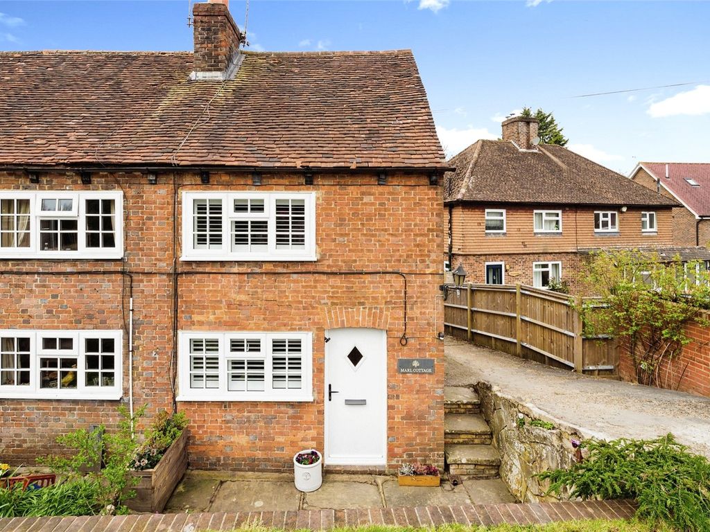 3 bed end terrace house for sale in Mark Cross, Crowborough, East