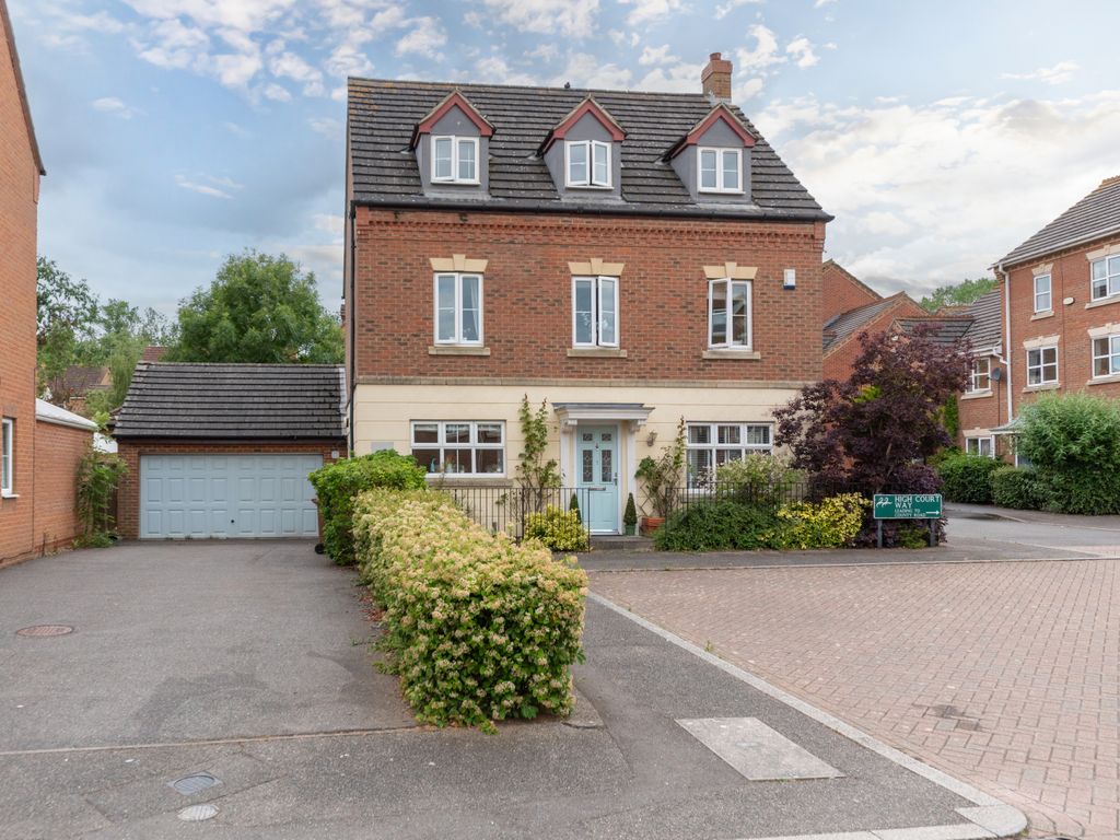 5 bed detached house for sale in High Court Way, Hampton Vale