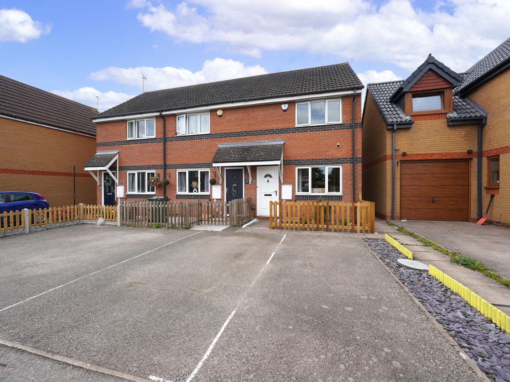 2 bed end terrace house for sale in Smart Close, Thorpe Astley