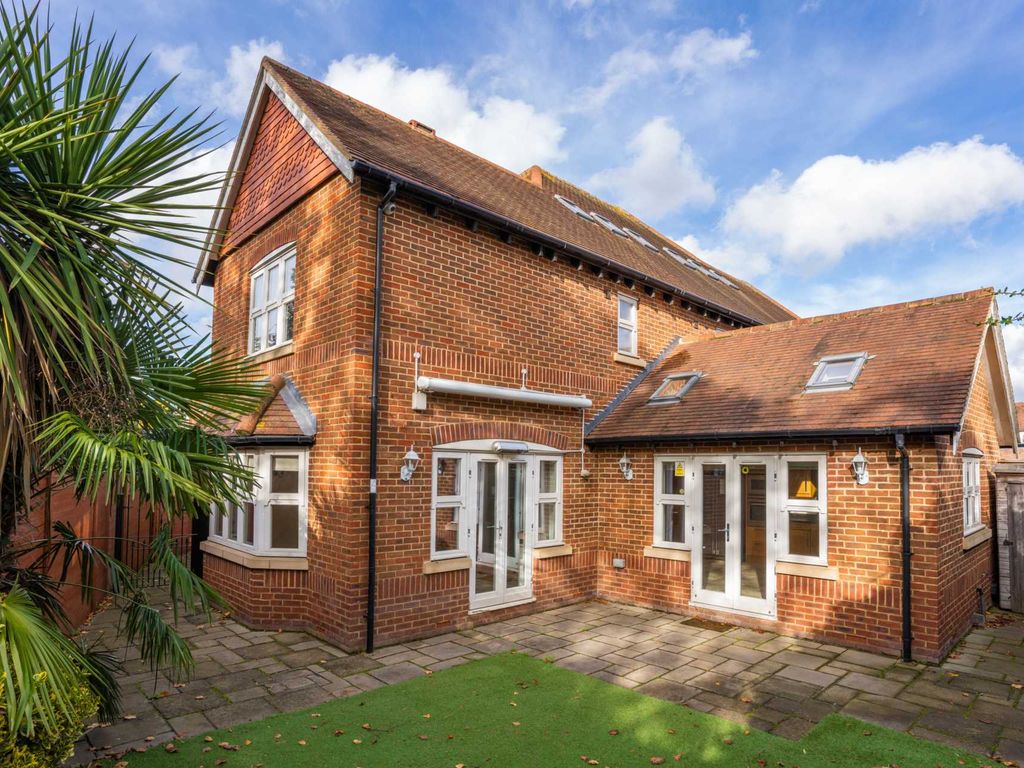 4 bed semidetached house for sale in Watford Heath, Watford WD19 Zoopla