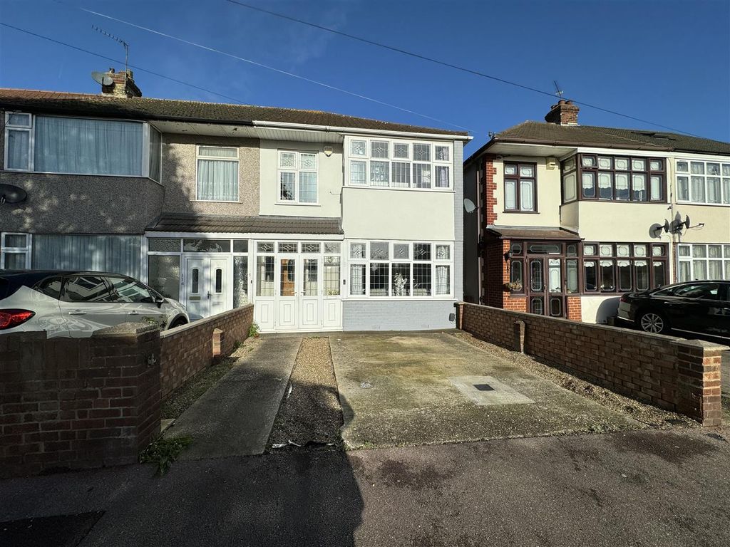 3 bed end terrace house for sale in Lincoln Avenue, Rush Green, Romford
