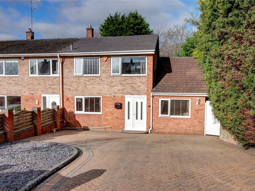 4 bed end terrace house for sale in Lomaine Drive, Kings Norton