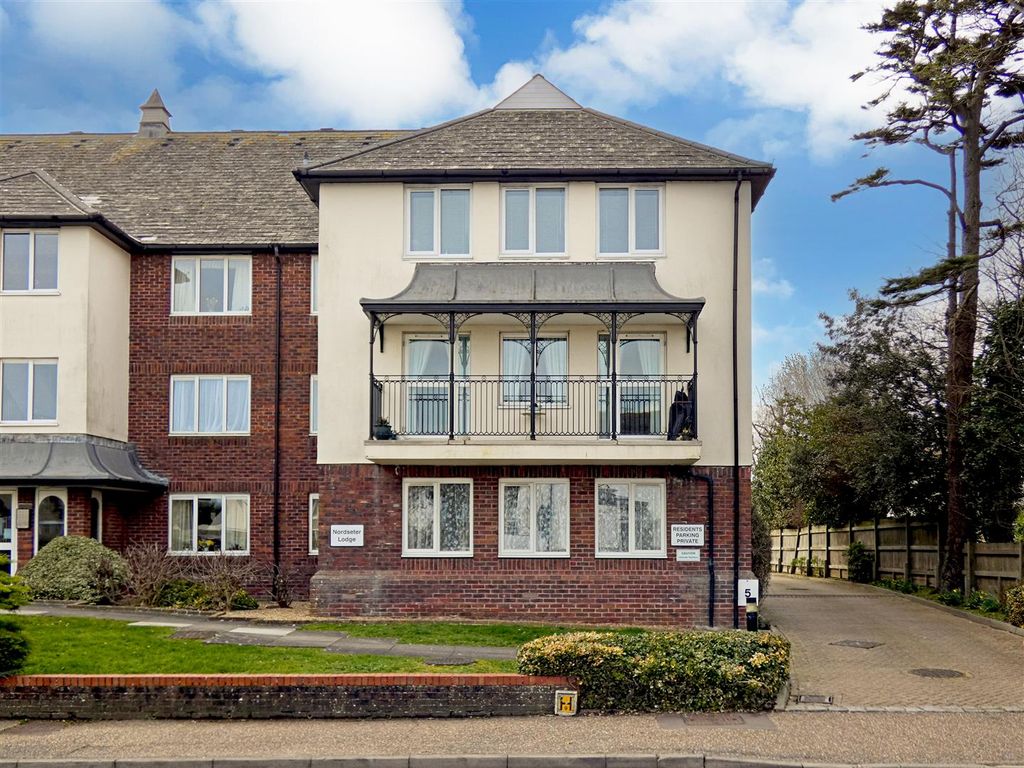 2 bed flat for sale in Nordseter Lodge, Sea Lane, Rustington BN16 Zoopla