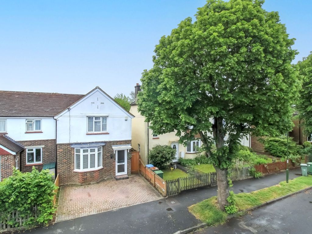 3 bed end terrace house for sale in Millthorpe Road, Horsham RH12 Zoopla