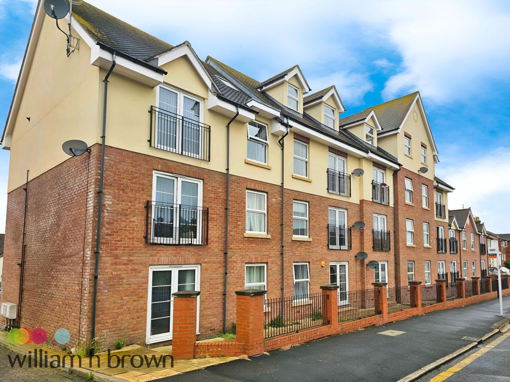 2 bed flat to rent in Main Road, Dovercourt, Harwich CO12, £900 pcm Zoopla