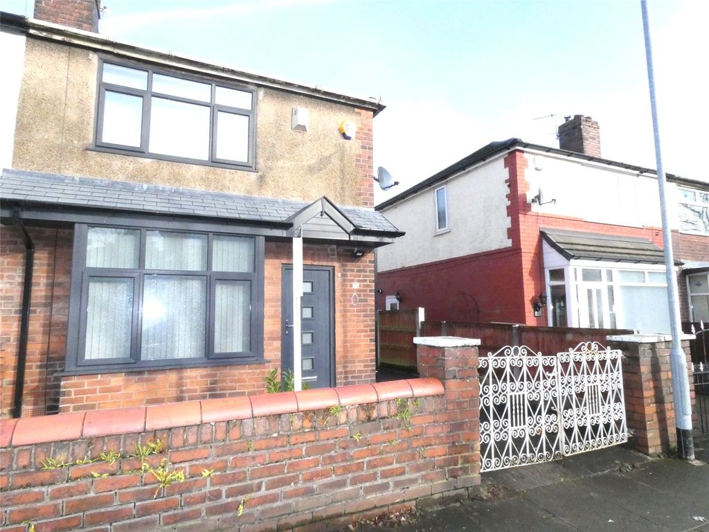 3 bed semidetached house for sale in Smedley Avenue, Bolton, Greater