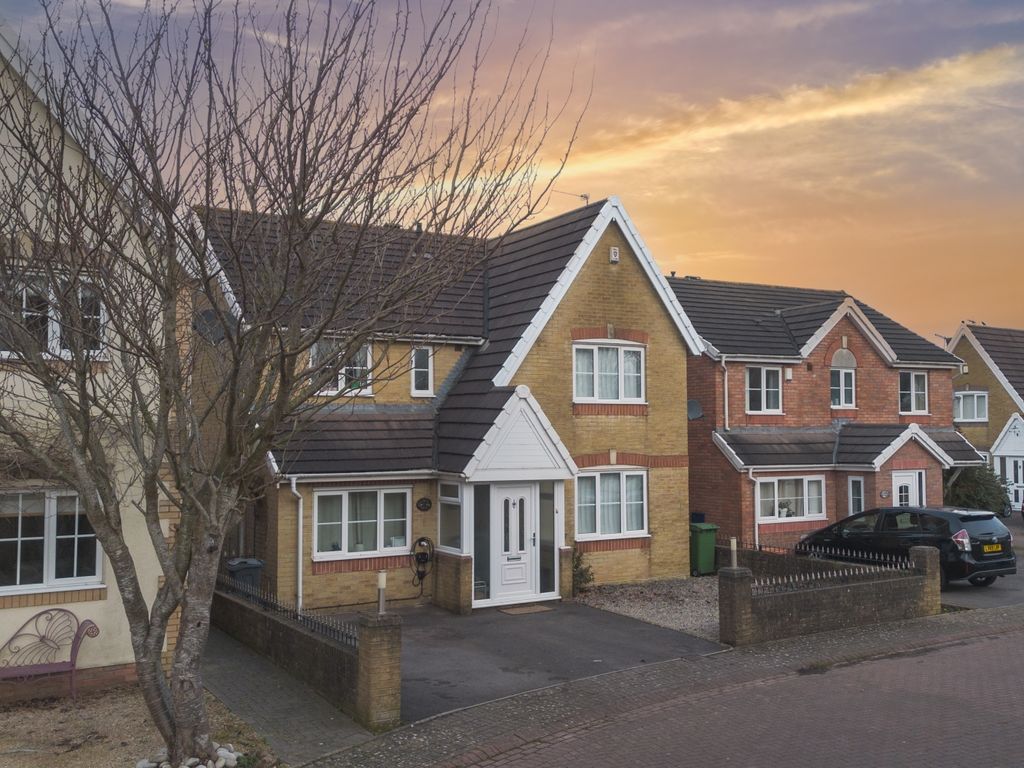 4 bed detached house for sale in Palmers Drive, Ely, Cardiff CF5, £