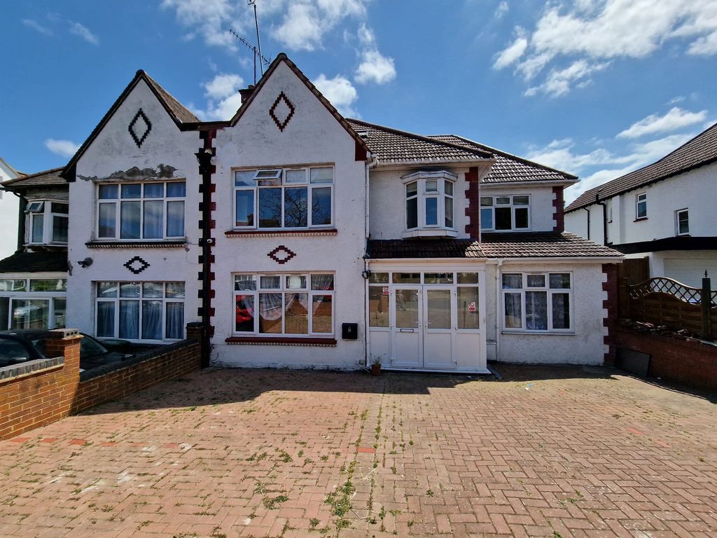 10 bed semidetached house to rent in Manor Drive, Wembley HA9 Zoopla