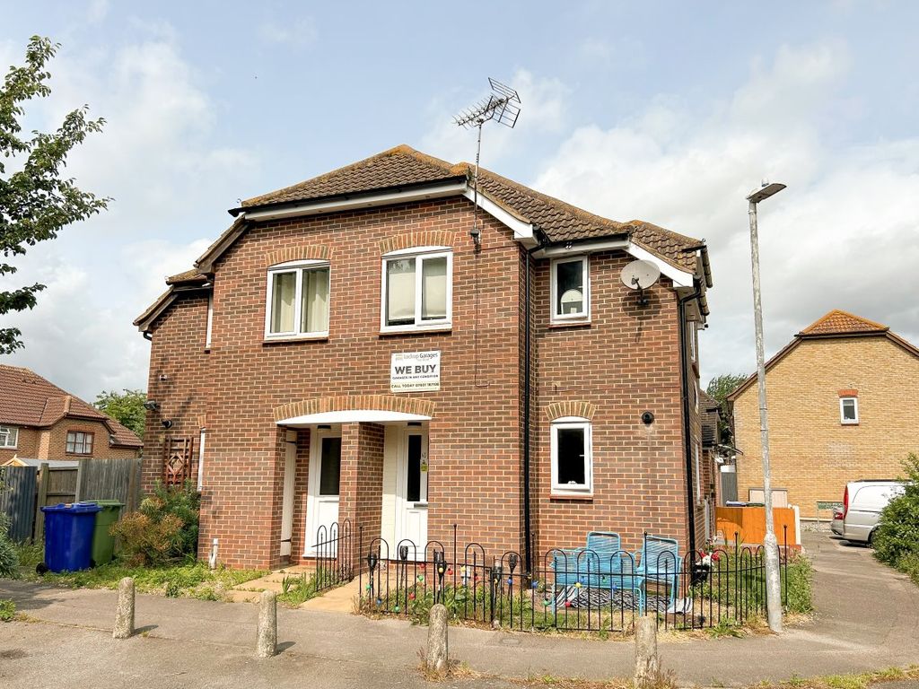 2 bed property for sale in Hugh Price Close, Murston, Sittingbourne