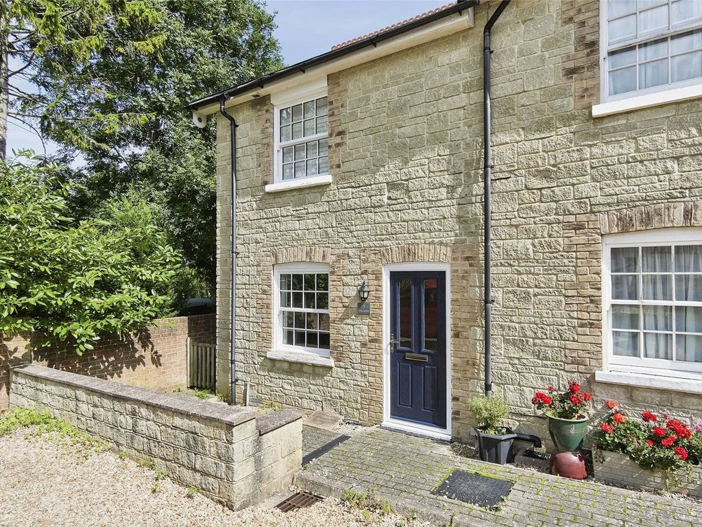 2 bed end terrace house for sale in High Street, Brading, Sandown, Isle