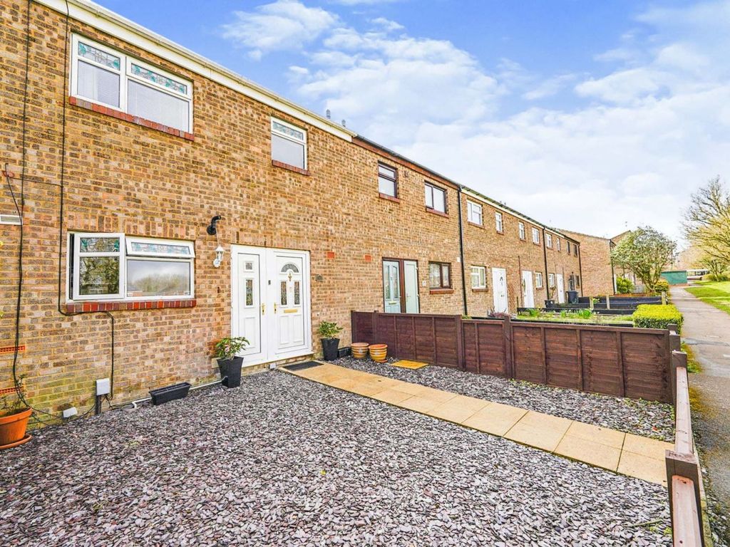 3 bed terraced house for sale in Kirkstall Close, Swindon SN5 Zoopla