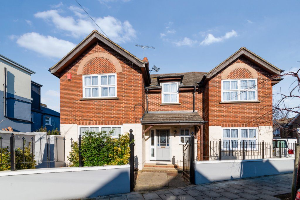 4 bed detached house for sale in Honeybrook Road, London SW12 Zoopla