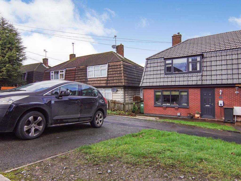 3 bed semidetached house for sale in Somers Road, Keresley End