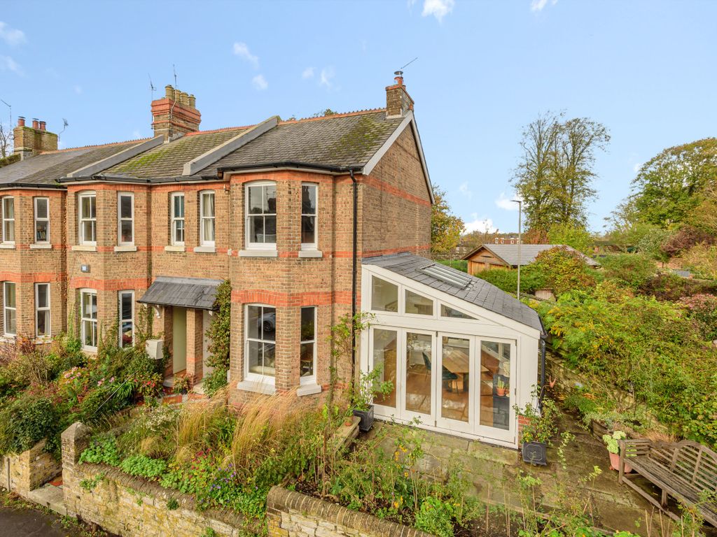 2 bed end terrace house for sale in South Walks Road, Dorchester