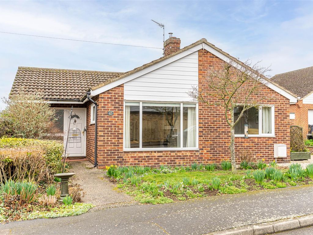 3 bed detached bungalow for sale in Stanley Road, Great Chesterford