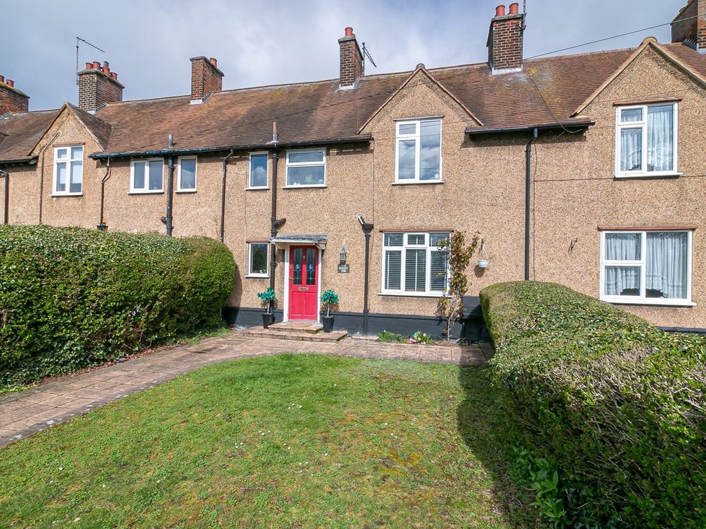 3 bed terraced house for sale in Icknield Way, Letchworth Garden City