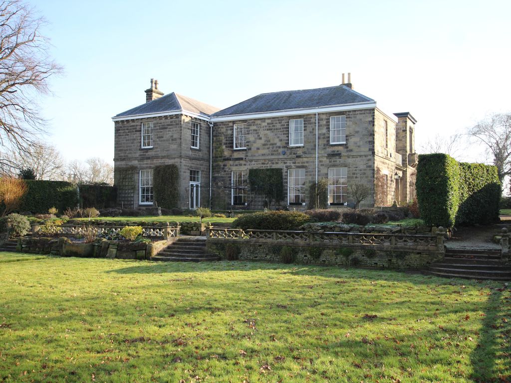 5 bed semidetached house for sale in Craythorne Road, Rolleston On