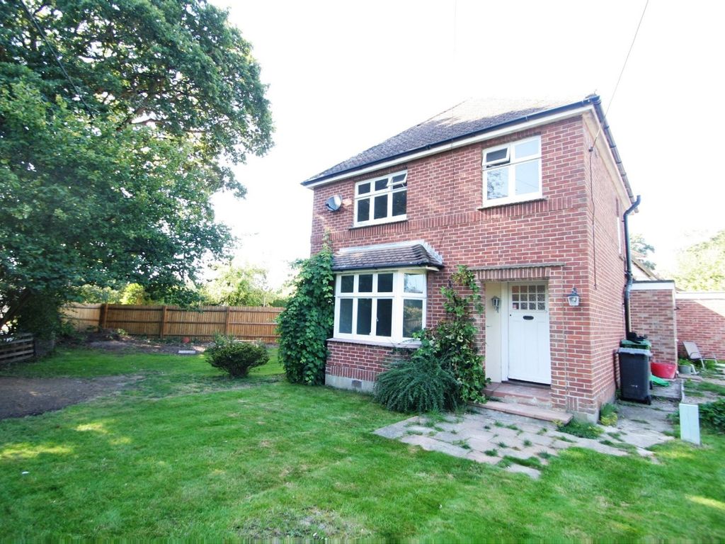 3 bed detached house to rent in Andover Drove, Wash Water, Newbury RG20 Zoopla