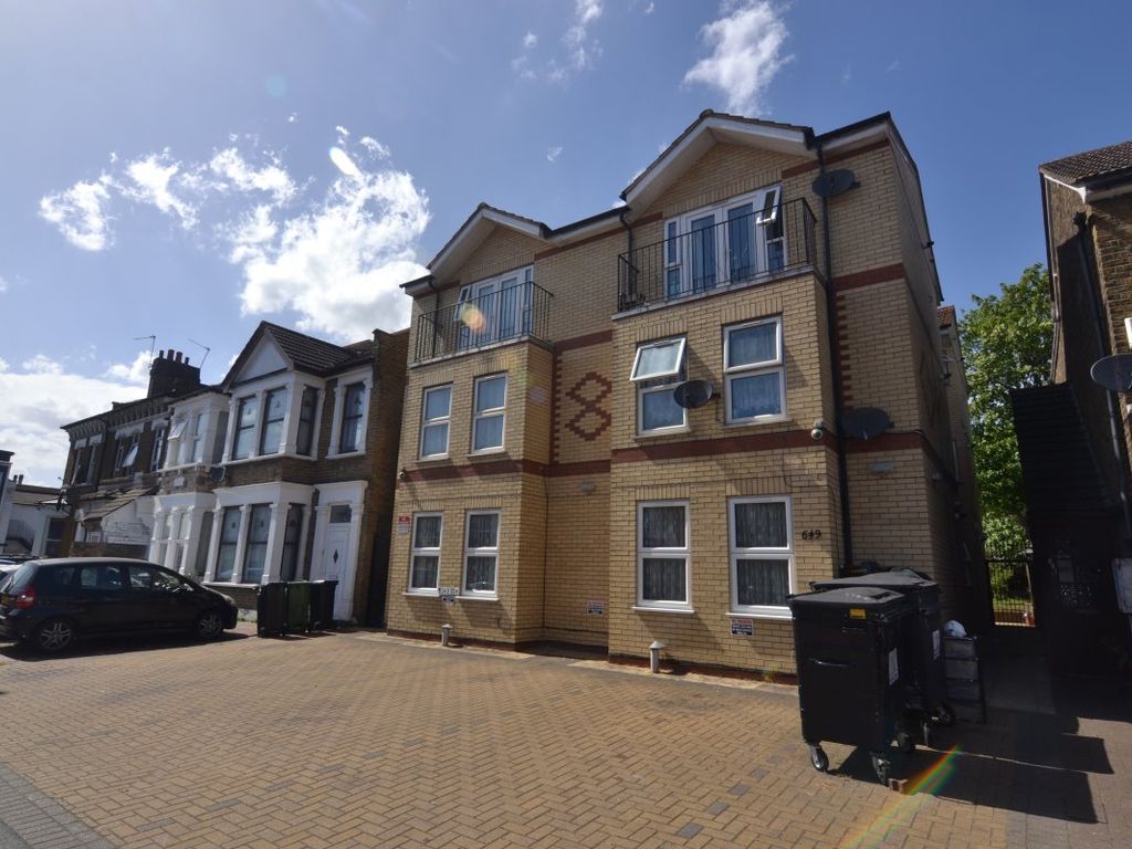 Property to rent in Lea Bridge Road, London E10 Zoopla