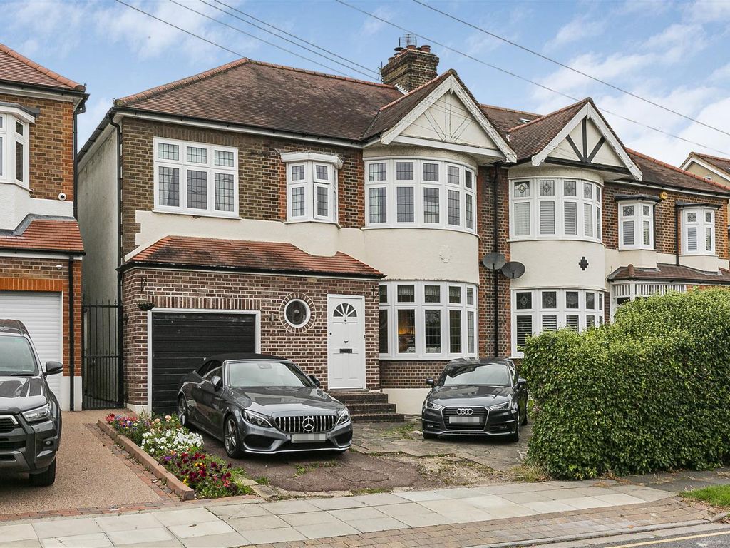 4 bed property for sale in Landra Gardens, London N21, £1,100,000 Zoopla