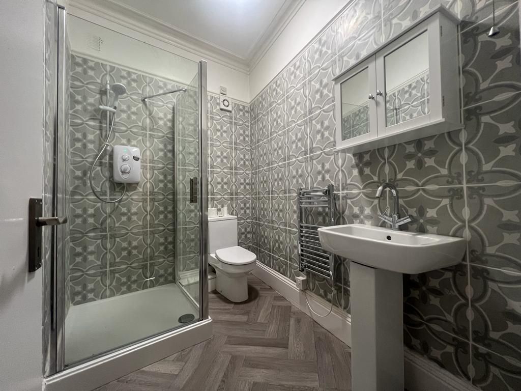 2 bed flat to rent in Westbourne Arcade, Poole Road, Westbourne