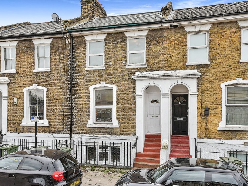 4 bed terraced house for sale in Cambria Road, London SE5 Zoopla