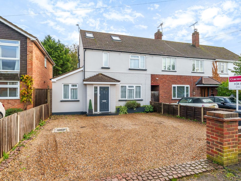 3 bed end terrace house for sale in Conquest Road, Addlestone KT15, £