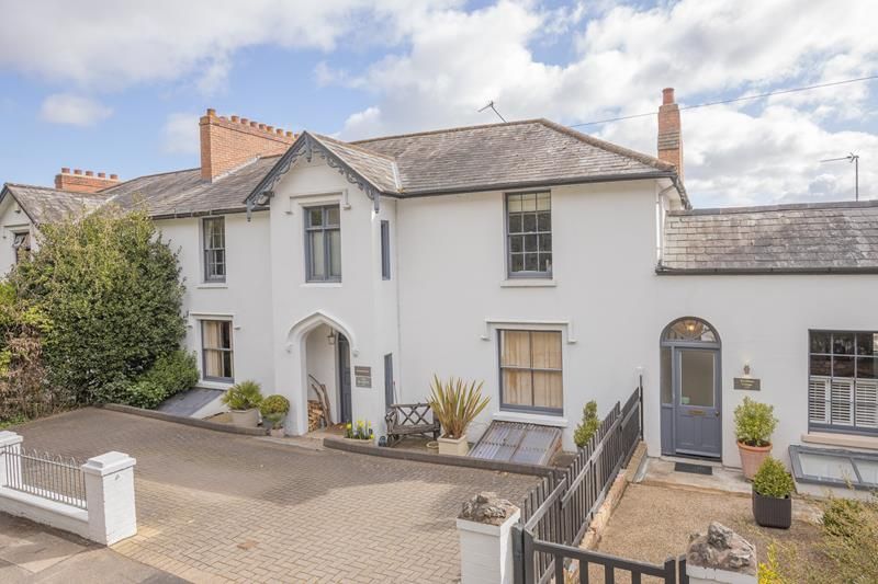 5 bed semidetached house for sale in Wells Road, Malvern