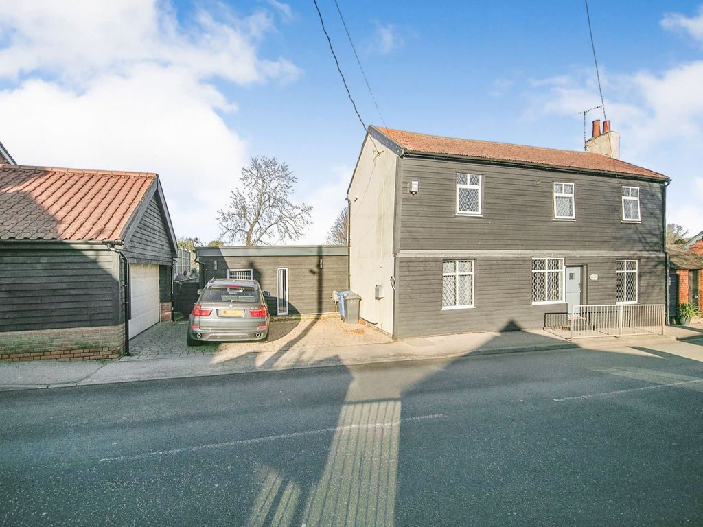 5 bed detached house for sale in Lower Street, Sproughton, Ipswich IP8